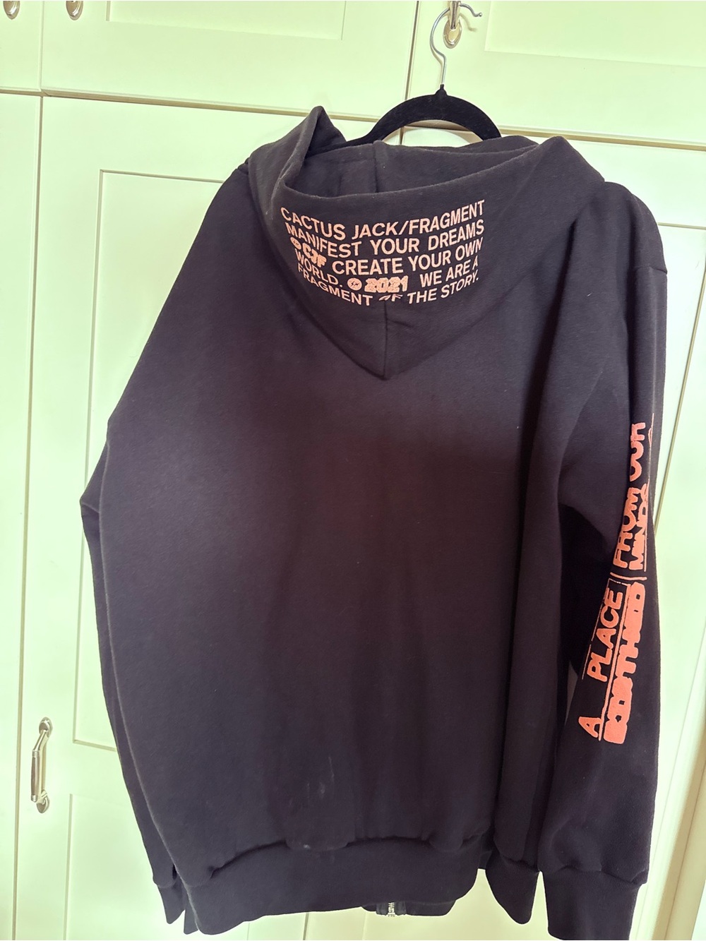 Travis Scott Fragment Black Zip-Up Hoodie with Pink Graphic Lion - Picture 2 of 3